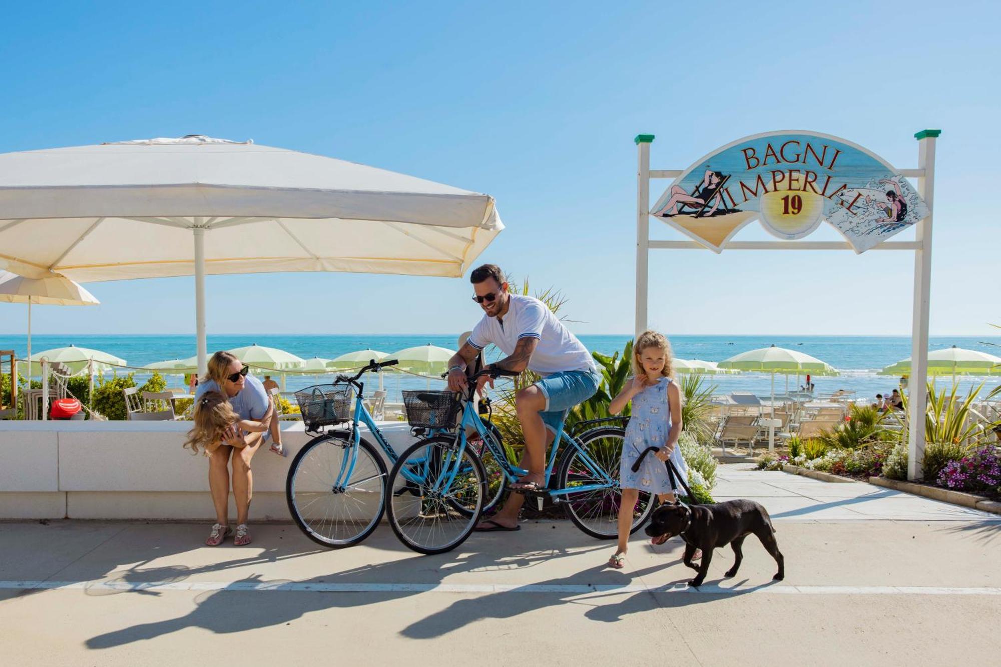 Una Hotels Imperial Beach Hotel Marotta Exteriör bild